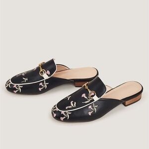 NWOT | Floral Embroidered Slip-On Round Toe Loafer Mules, Black Size 8